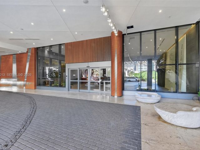 Apartment for sale  Unit #1702 - photo 7509238