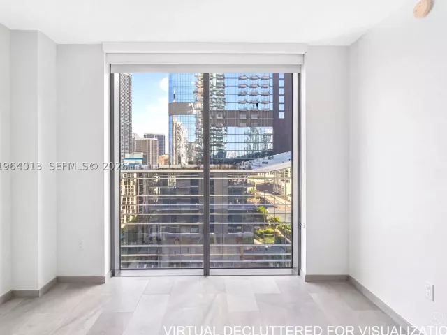 2-bedroom condo for sale in Miami - 68 SE 6th St 1702 - MondialRealty