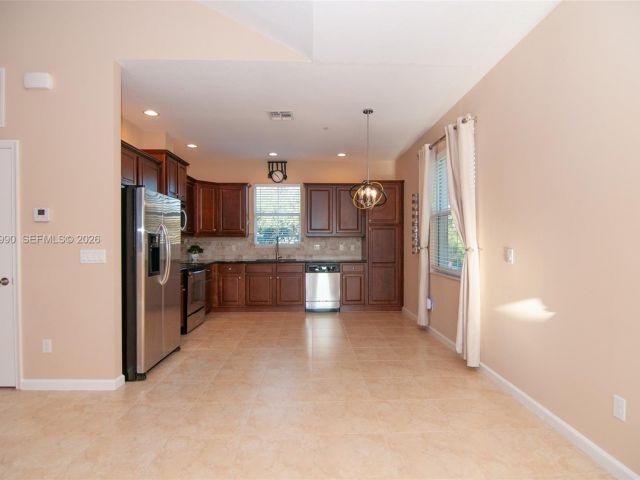 Home for rent at 4357 Cascada Cir 4357 - photo 7451036