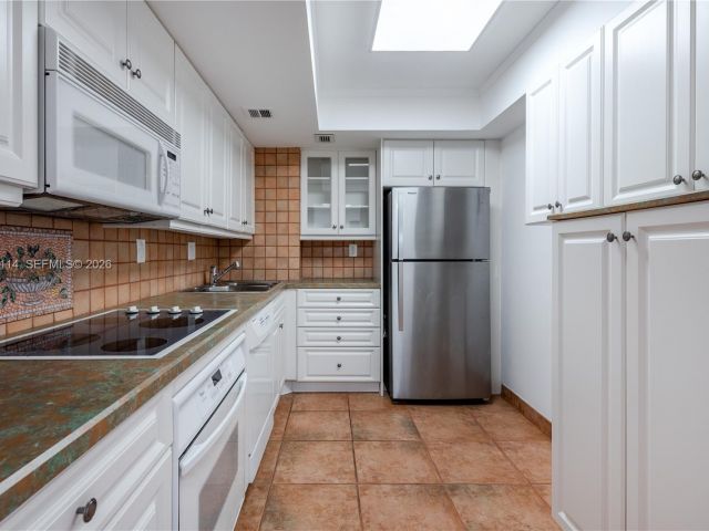 Apartment for sale  Unit #310 - photo 7418863