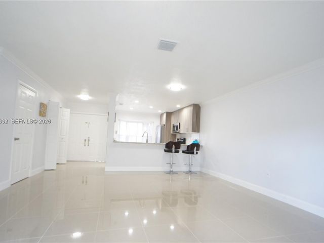 Home for rent at 610 NW 108th Ter . - photo 7430622