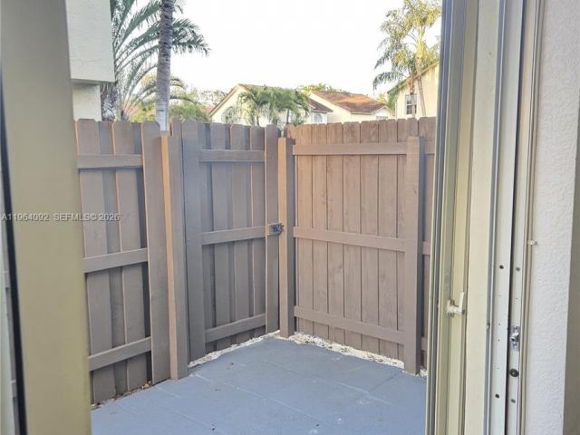 Home for rent at 610 NW 108th Ter . - photo 7430627