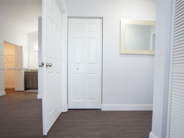 Home for rent at 610 NW 108th Ter . - photo 7430631