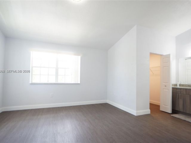 Home for rent at 610 NW 108th Ter . - photo 7430632