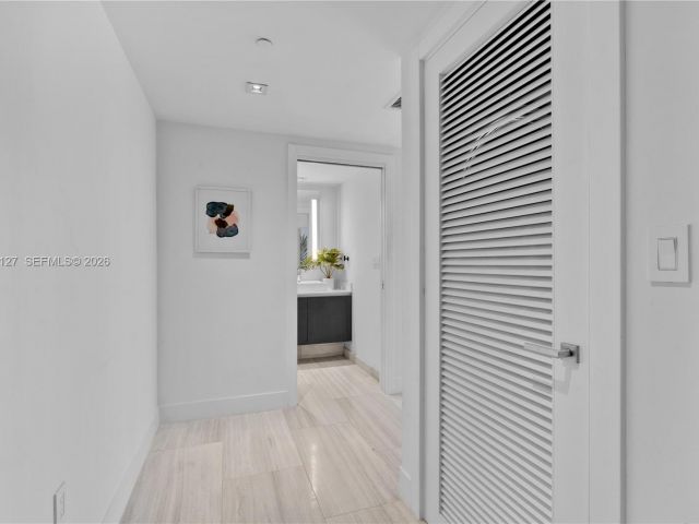 Apartment for sale  Unit #1004 - photo 7422140