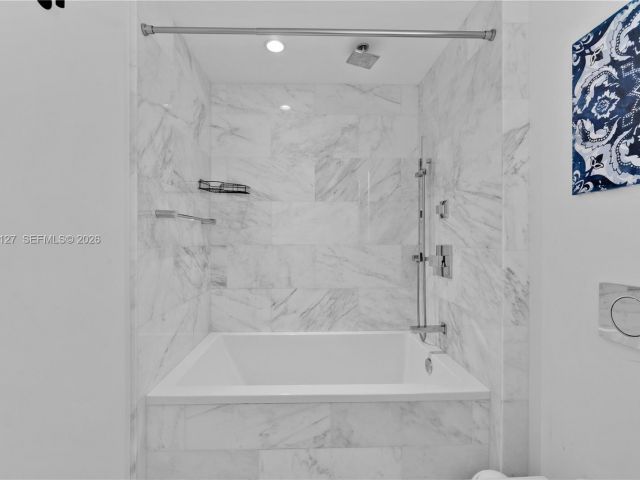 Apartment for sale  Unit #1004 - photo 7422144