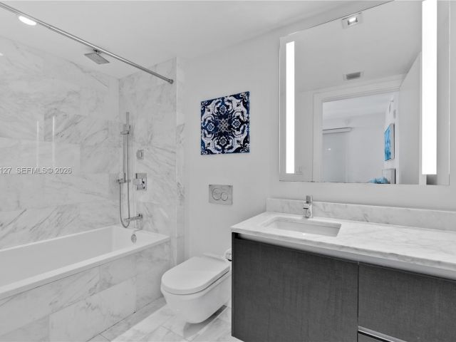 Apartment for sale  Unit #1004 - photo 7422145