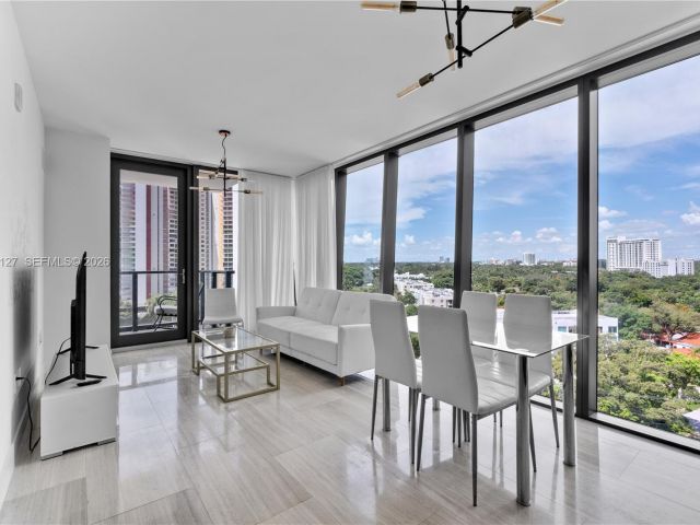 Apartment for sale  Unit #1004 - photo 7422150