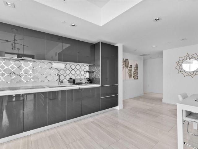 Apartment for sale  Unit #1004 - photo 7422152