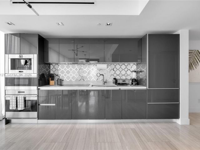 Apartment for sale  Unit #1004 - photo 7422153