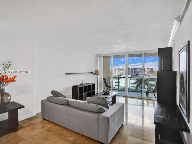 1-bedroom condo for rent in Hollywood - 2501 S Ocean Dr 631 ANNUAL RENT - MondialRealty