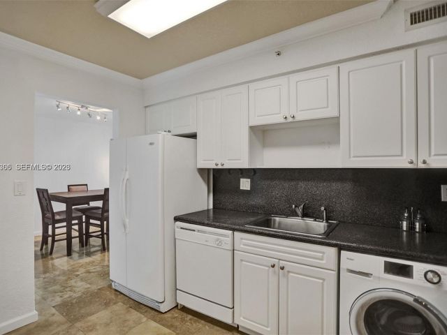 1-bedroom condo for rent in Hollywood - 2501 S Ocean Dr 631 ANNUAL RENT - MondialRealty