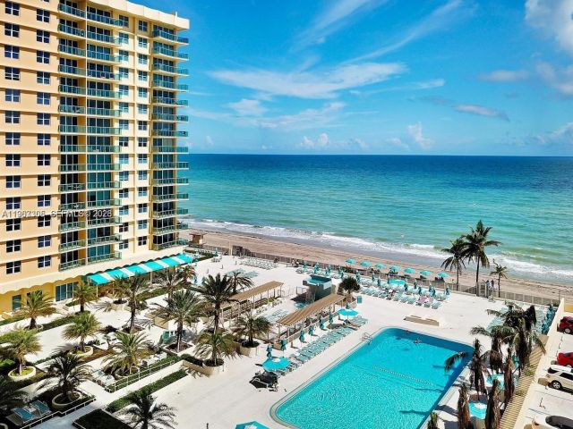 1-bedroom condo for rent in Hollywood - 2501 S Ocean Dr 631 ANNUAL RENT - MondialRealty