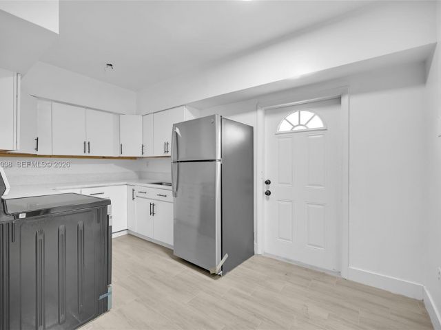 2-bedroom home for rent in Miami - 1393 NW 102nd St 1393 - MondialRealty