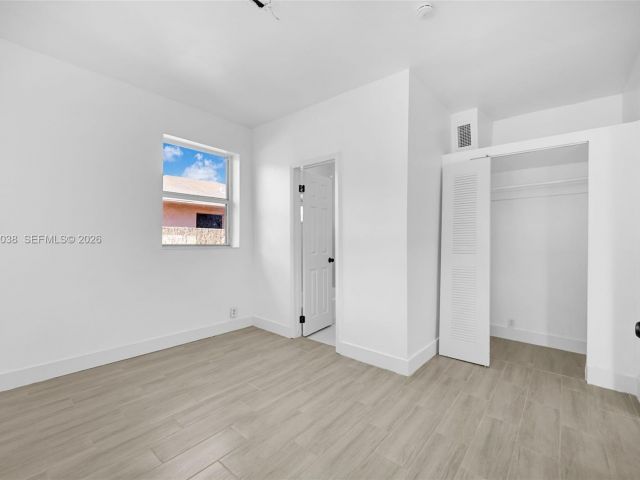 2-bedroom home for rent in Miami - 1393 NW 102nd St 1393 - MondialRealty