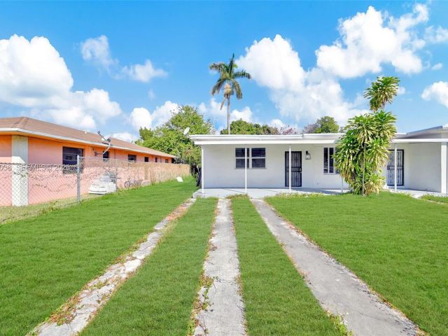 2-bedroom home for rent in Miami - 1393 NW 102nd St 1393 - MondialRealty