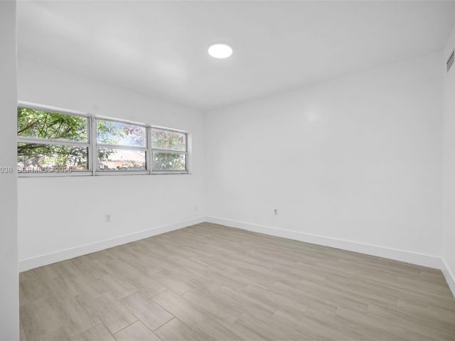 2-bedroom home for rent in Miami - 1393 NW 102nd St 1393 - MondialRealty