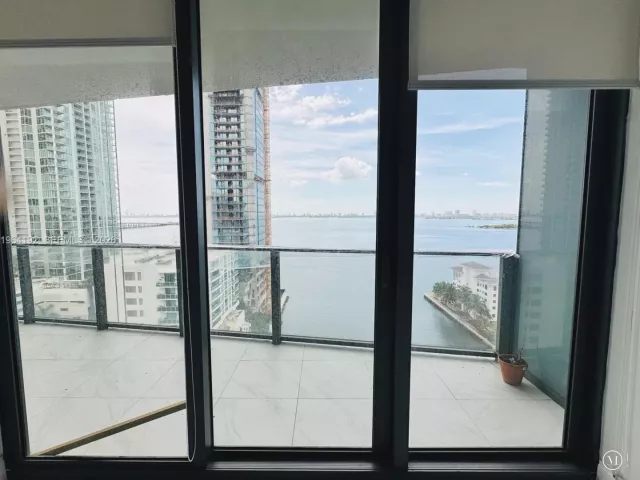 1-bedroom condo for sale in Miami - 460 NE 28th St 1602 - MondialRealty