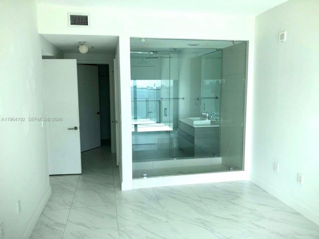 Apartment for sale  Unit #1602 - photo 7426148