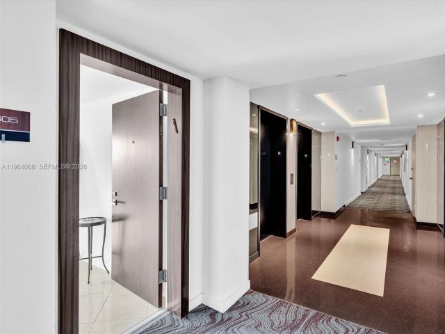 Apartment for rent  Unit #1605 - photo 7421594