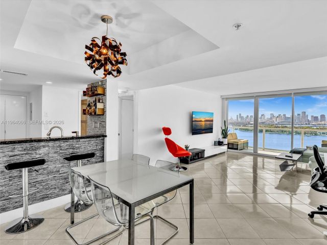 Apartment for rent  Unit #1605 - photo 7421601