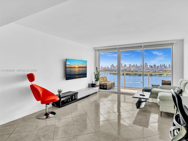 Apartment for rent  Unit #1605 - photo 7421604