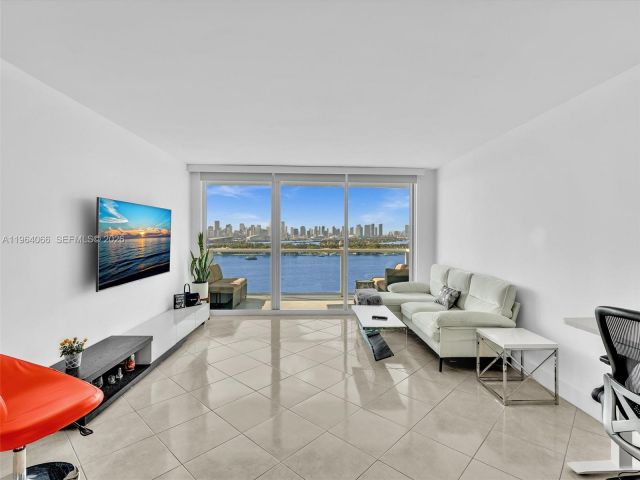 Apartment for rent  Unit #1605 - photo 7421607