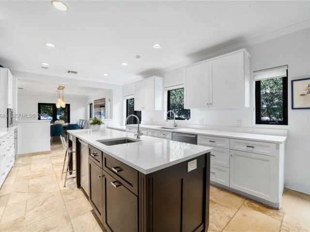 Home for sale at 744 Lakeview Dr - photo 7468959