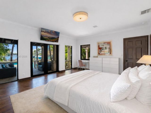 Home for sale at 744 Lakeview Dr - photo 7468969