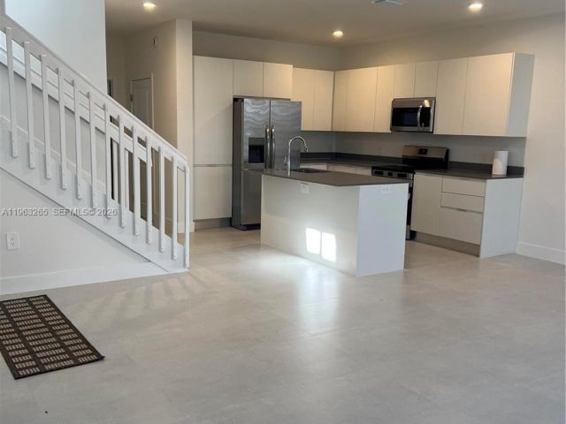 4-bedroom home for rent in Homestead - 34531 SW 191 Ave 0 - MondialRealty