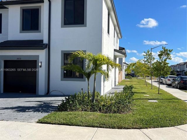 4-bedroom home for rent in Homestead - 34531 SW 191 Ave 0 - MondialRealty