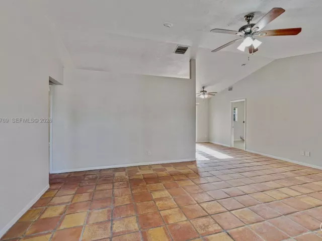 3-bedroom home for sale in West Palm Beach - 13010 60th St N - MondialRealty