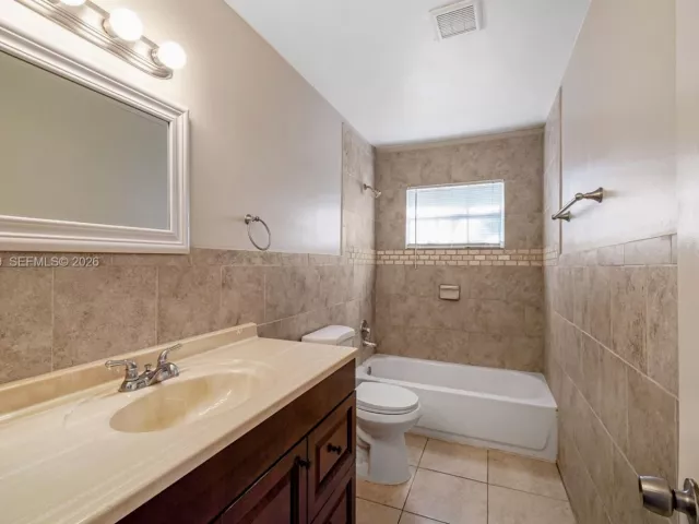3-bedroom home for sale in West Palm Beach - 13010 60th St N - MondialRealty