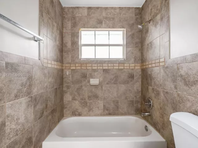 3-bedroom home for sale in West Palm Beach - 13010 60th St N - MondialRealty