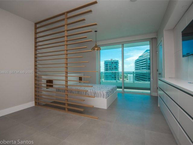 Apartment for rent  Unit #3205 - photo 7453703