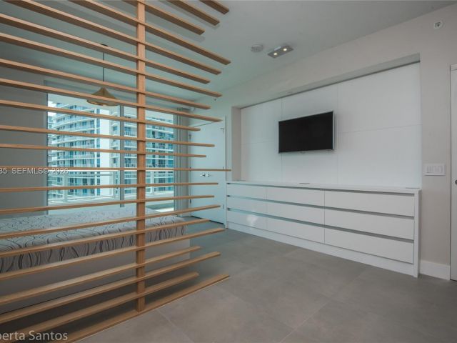 Apartment for rent  Unit #3205 - photo 7453704