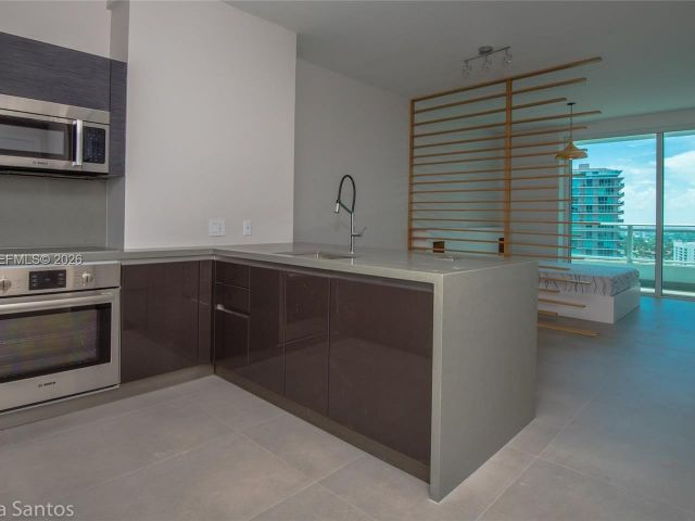 Apartment for rent  Unit #3205 - photo 7453706