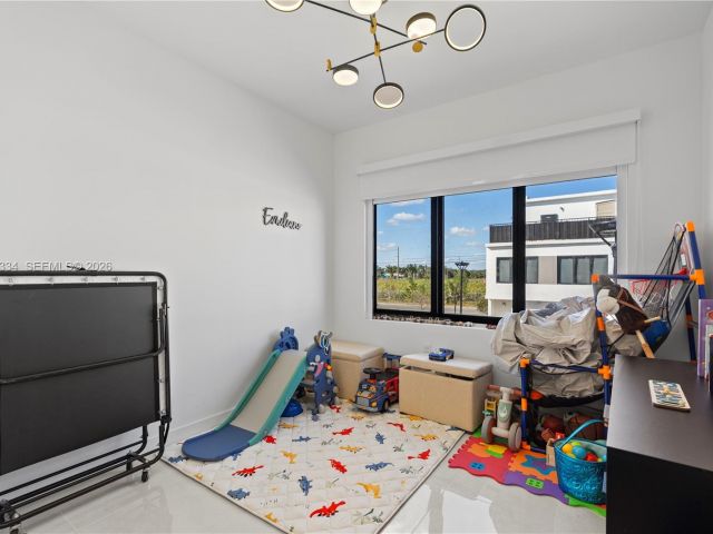 4-bedroom home for rent in Homestead - 14595 SW 261st St 14595 - MondialRealty