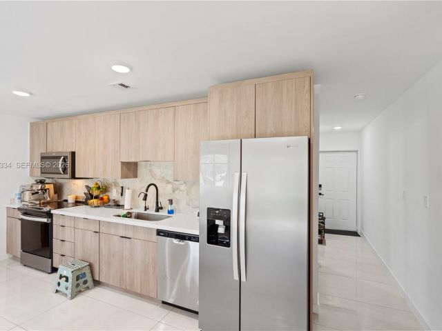 4-bedroom home for rent in Homestead - 14595 SW 261st St 14595 - MondialRealty