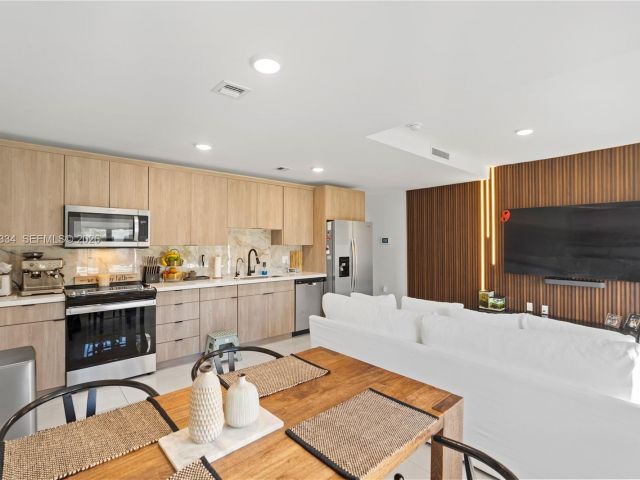 4-bedroom home for rent in Homestead - 14595 SW 261st St 14595 - MondialRealty