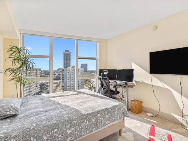 2-bedroom condo for rent in Hallandale Beach - 1800 S Ocean Dr 1010 - MondialRealty