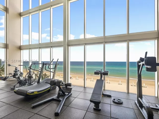 2-bedroom condo for rent in Hallandale Beach - 1800 S Ocean Dr 1010 - MondialRealty