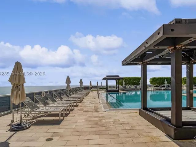 2-bedroom condo for rent in Hallandale Beach - 1800 S Ocean Dr 1010 - MondialRealty