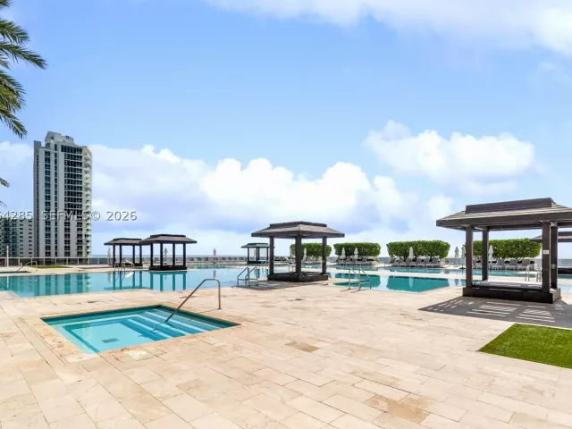 2-bedroom condo for rent in Hallandale Beach - 1800 S Ocean Dr 1010 - MondialRealty