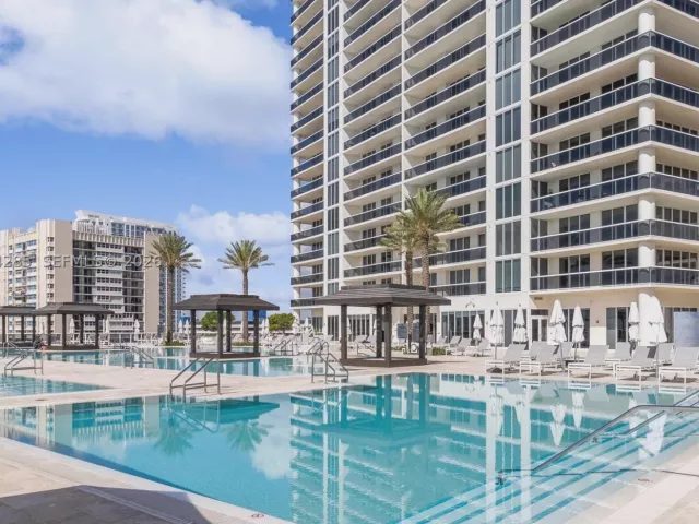 2-bedroom condo for rent in Hallandale Beach - 1800 S Ocean Dr 1010 - MondialRealty