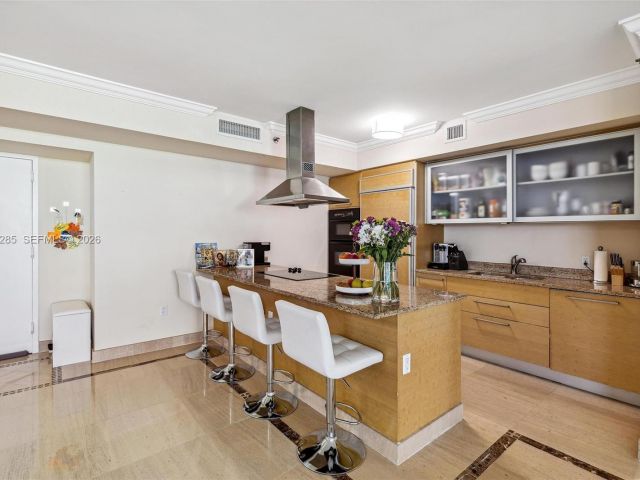 Apartment for rent  Unit #1010 - photo 7426673