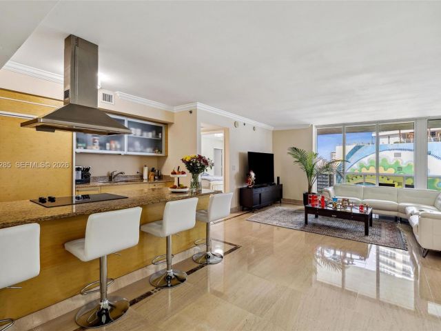 Apartment for rent  Unit #1010 - photo 7426674