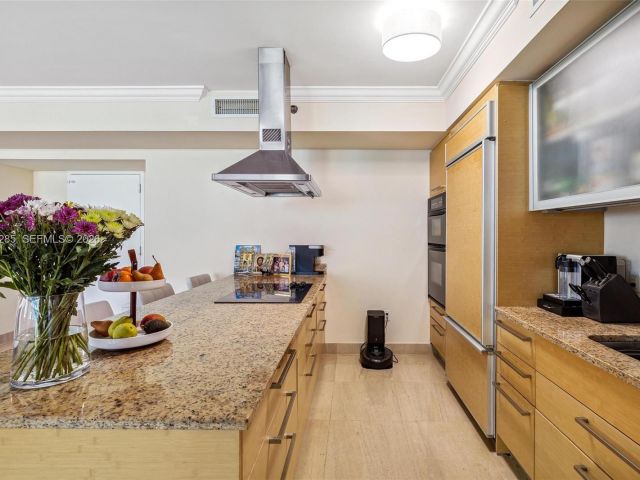 Apartment for rent  Unit #1010 - photo 7426675