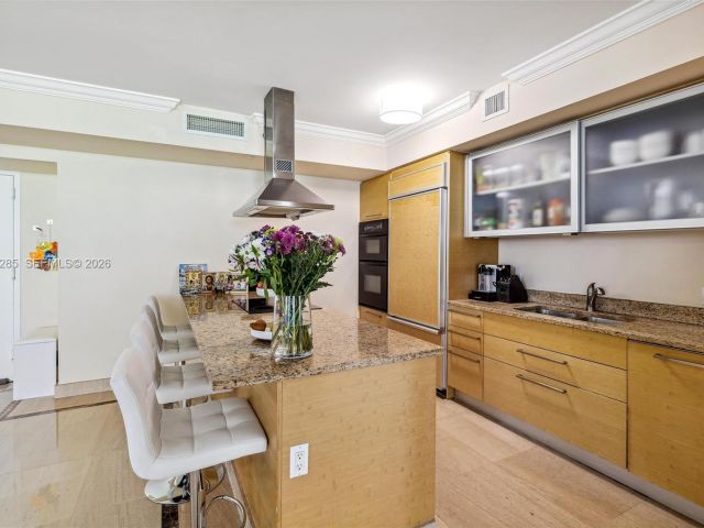 Apartment for rent  Unit #1010 - photo 7426676