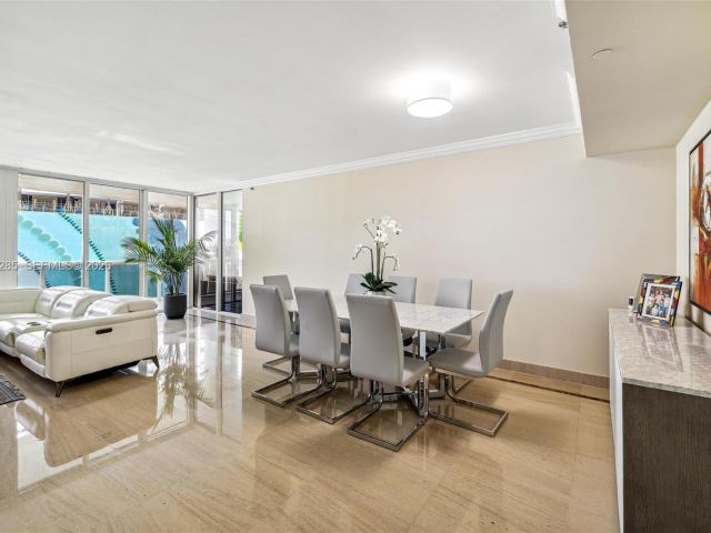 Apartment for rent  Unit #1010 - photo 7426679